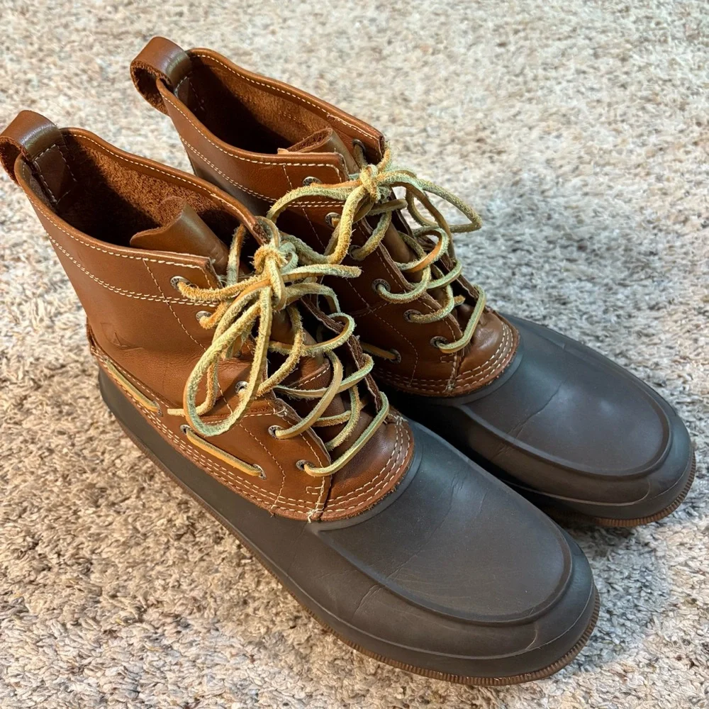 Sperry Men's Brown Leather and Gray Rubber Boots